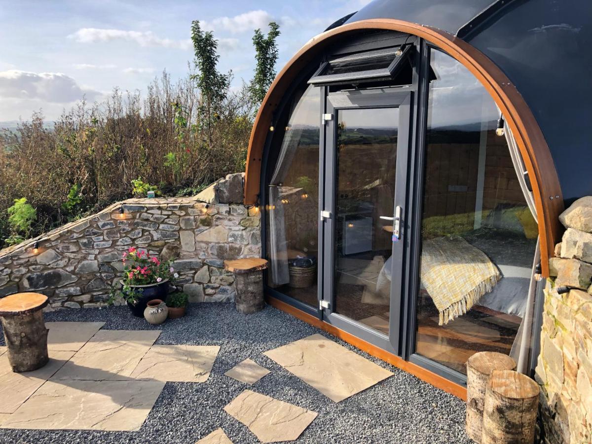 Hilltop Hideaway - Secluded Pod With Private Hot Tub ニューリー エクステリア 写真
