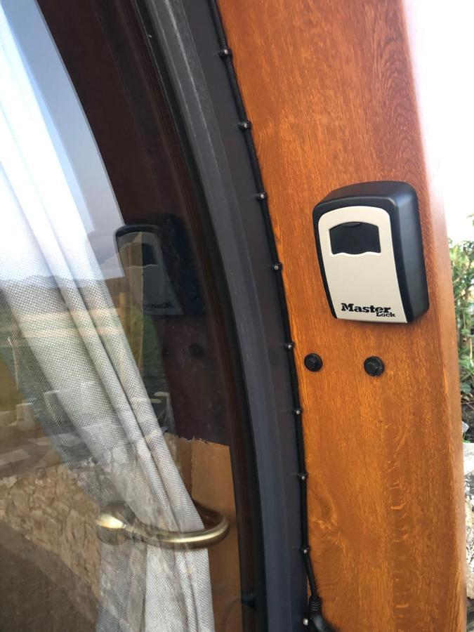 Hilltop Hideaway - Secluded Pod With Private Hot Tub ニューリー エクステリア 写真